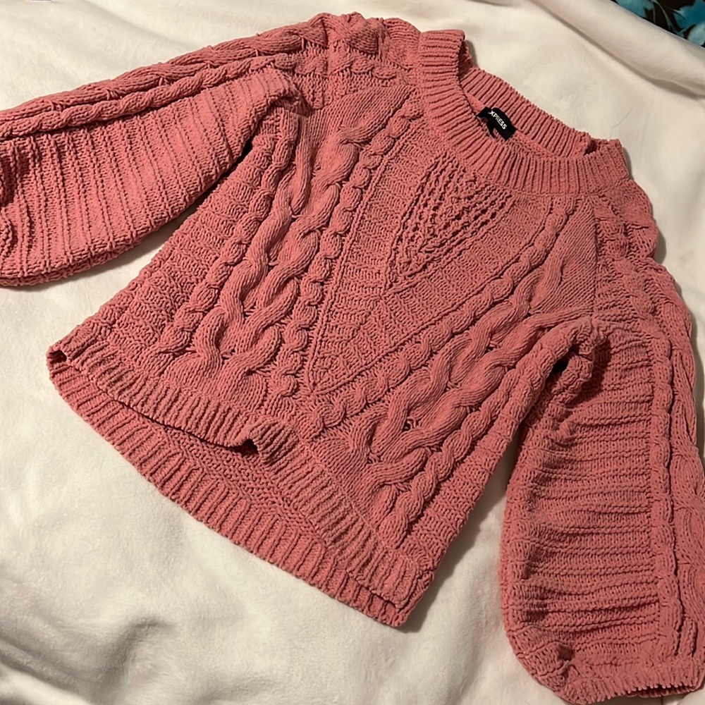 Express rose pink high low sweater sz Med